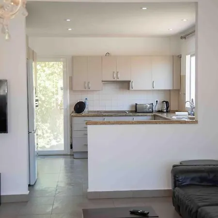 Cosy With Private Pool * פואנגירולה