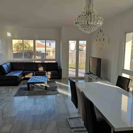 Cosy With Private Pool Villa