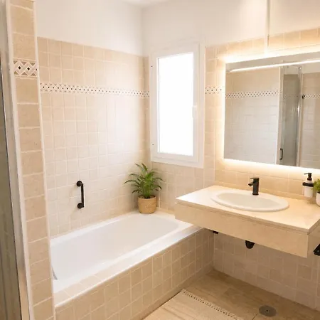 Cosy With Private Pool Villa *