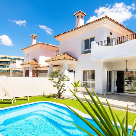 Cosy With Private Pool Villa