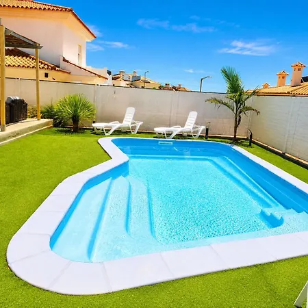 Cosy With Private Pool Villa