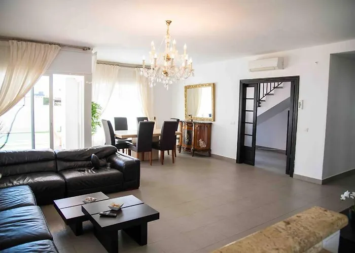 Cosy With Private Pool *