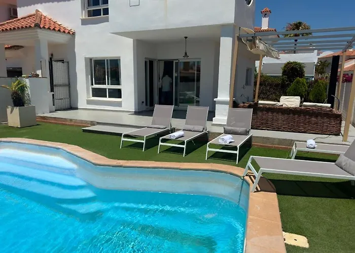 Cosy With Private Pool Фуенхірола